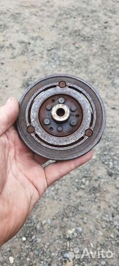 Компрессор кондиционера Mitsubishi outlander 1