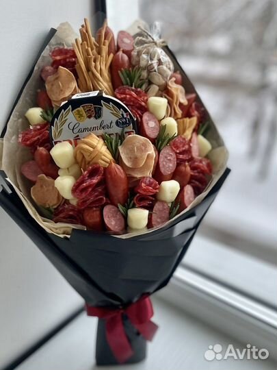 Съедобные колбасные мужские букеты