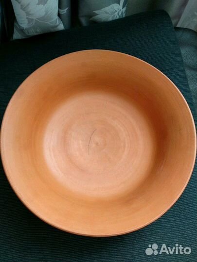 Глиняная тарелка блюдо