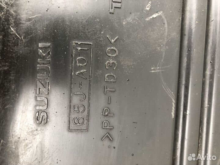 Корпус воздушного фильтра Сузуки Гранд Витара 3