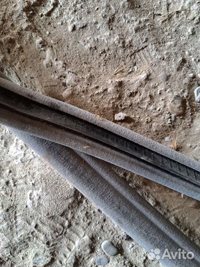 Уплотнитель двери задний BMW E66