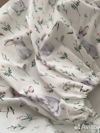 Простынь на резинке в детскую кровать