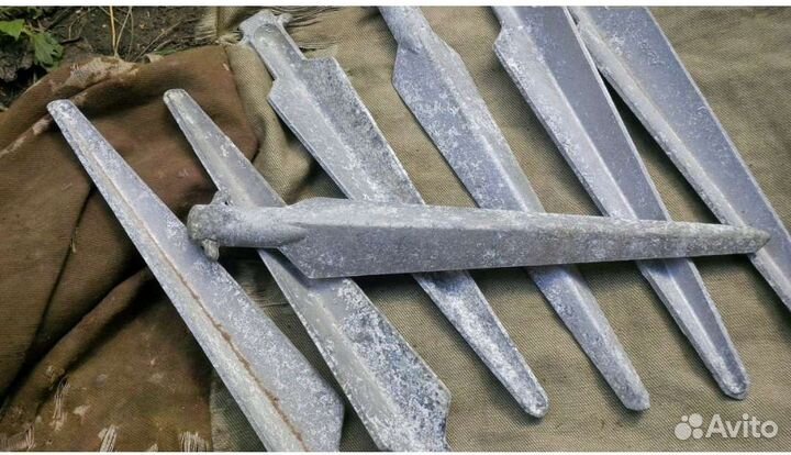 Колышки для палатки, держак