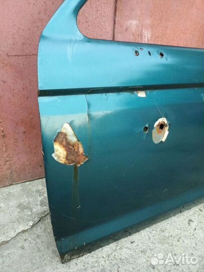 Дверь левая Ford Bronco 2