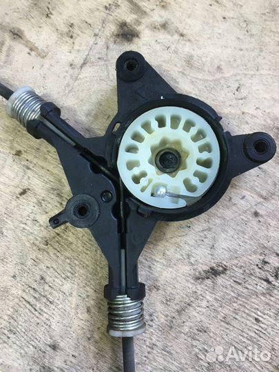 Стеклоподъемник задний правый