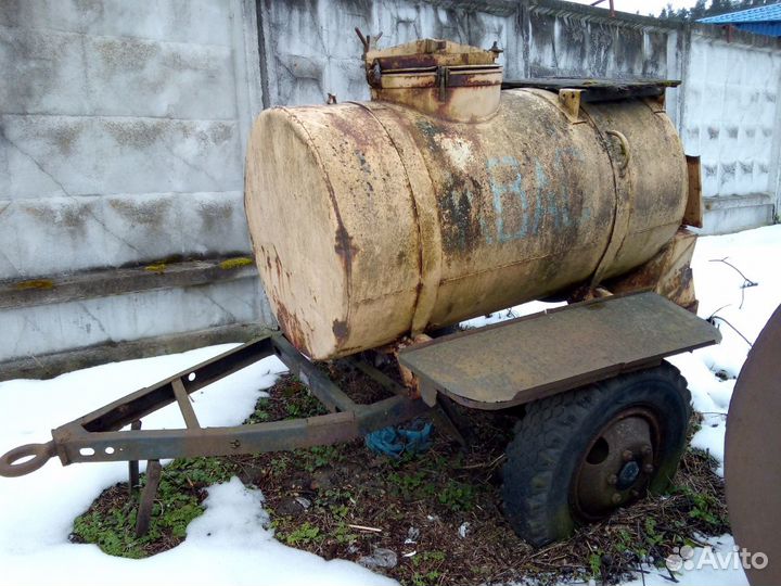 Полуприцеп пищевая цистерна Русский грузовик NURSAN, 1983