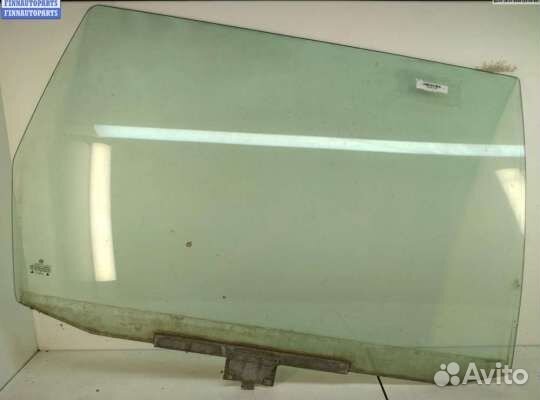 Заднее левое стекло Passat b3