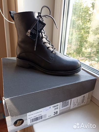 Ботинки Pomar женские 38 размер