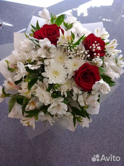 Живые цветы букеты