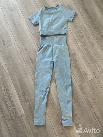 Костюм спортивный