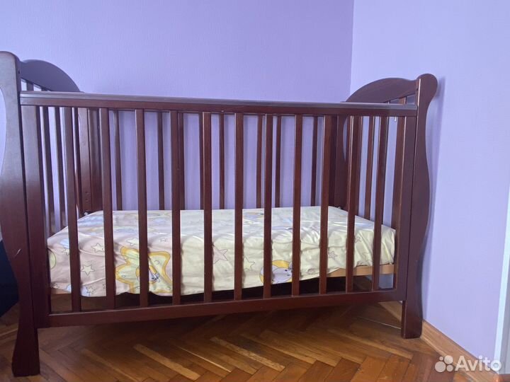 Детская кровать с матрасом