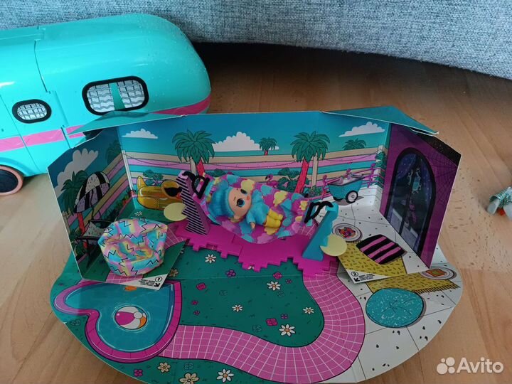 Игрушка автобус LOL