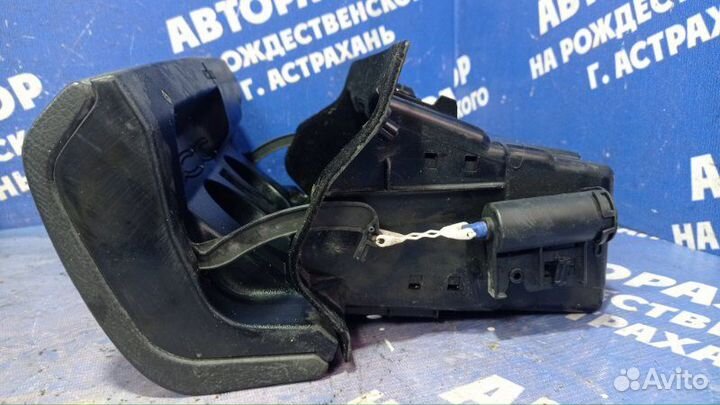 Бардачок Mercedes-Benz W210 седан 2000