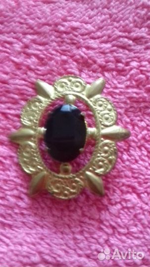 Старинные брошки И серги С красным камнем