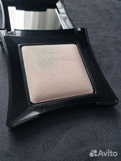 Хайлайтер Illamasqua. Оттенок Deity