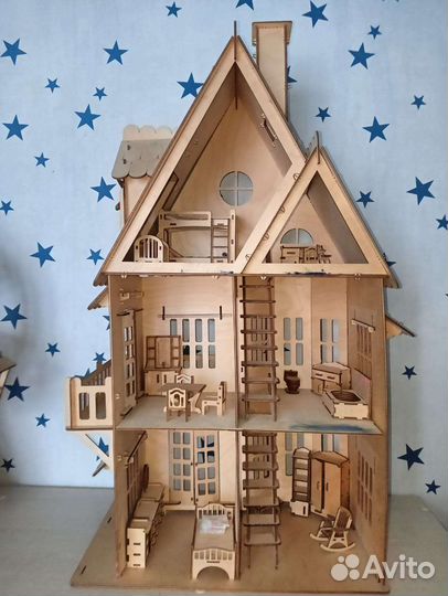 Кукольный домик с мебелью
