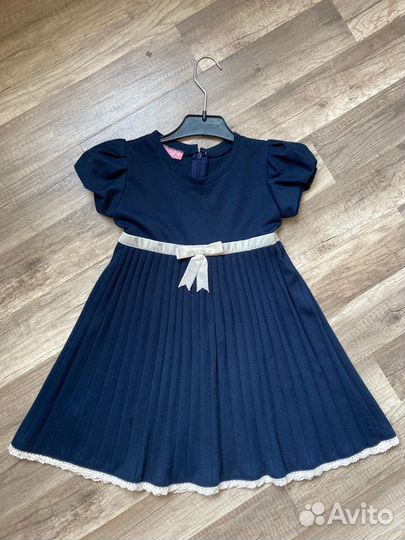 Платье для девочки темно-синее 122