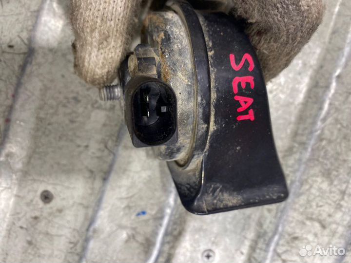 Гудок Seat Leon 2 BSE 1.6 2011