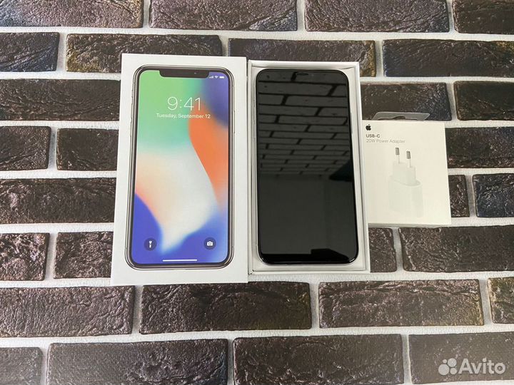 iPhone X, 256 ГБ