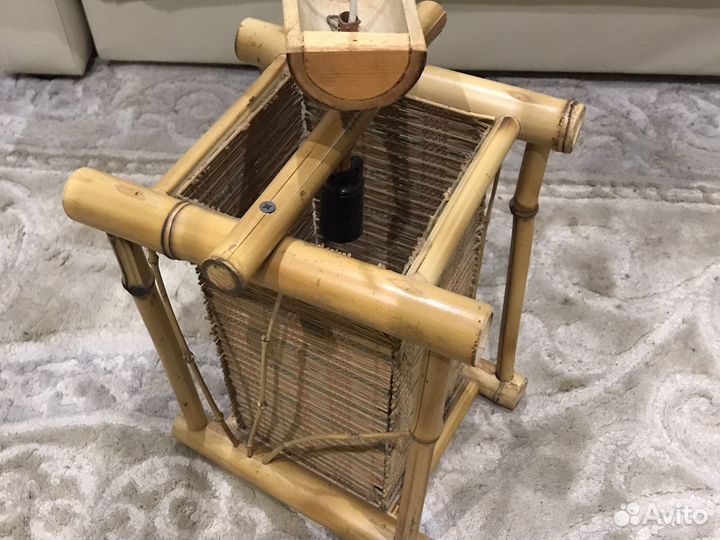 Светильник из бамбука