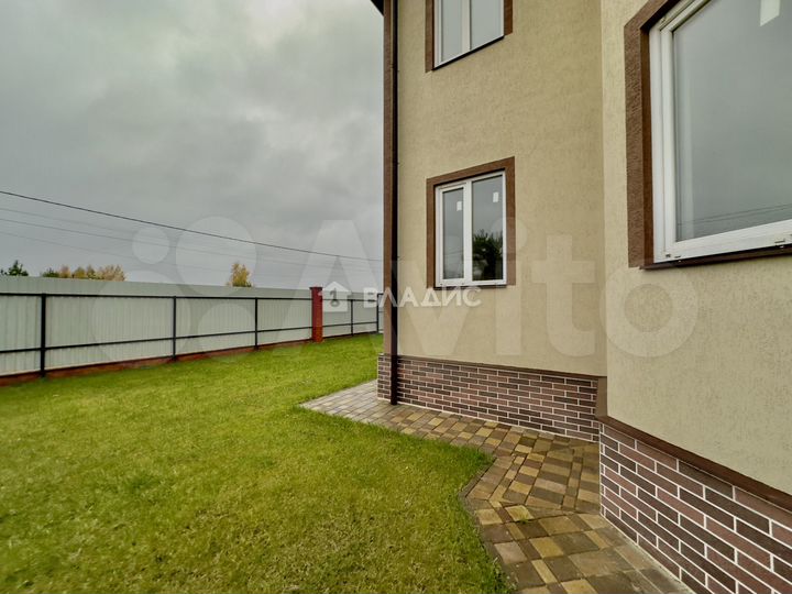 Дом 236 м² на участке 7,2 сот.