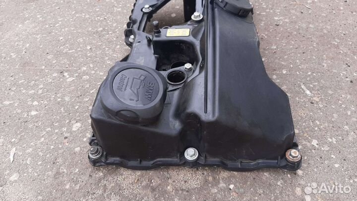 Bmw e90 N46, клапанная крышка пластиковая