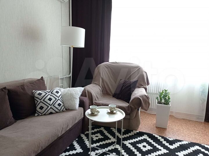 2-к. квартира, 56 м², 1/10 эт.