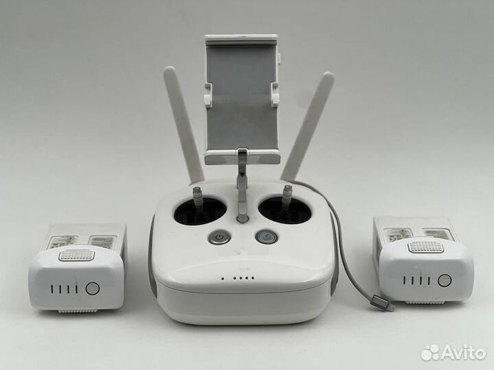 DJi phantom 4 pro с 2 батареями и hdmi модулем