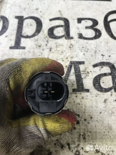 Регулятор давления топлива Skoda Octavia