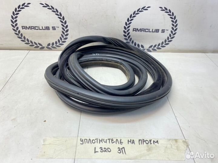 Уплотнитель проема задний правый Land Rover Range