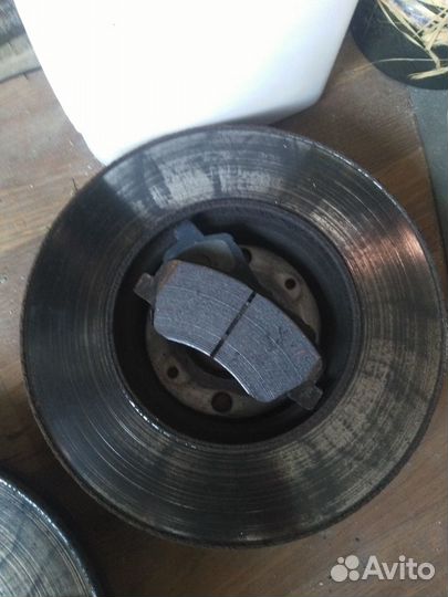 Тормозные диски и колодки Киа Рио 3 хэтчбек