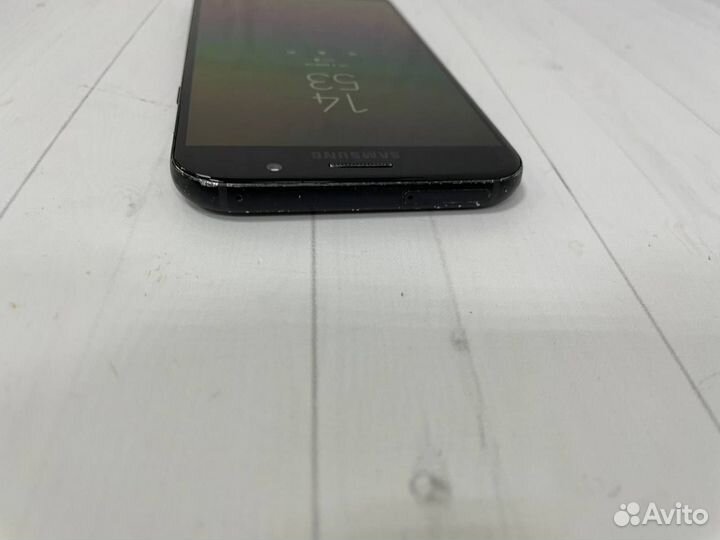 Samsung Galaxy A7 (2017) SM-A720F/DS, 3/32 ГБ