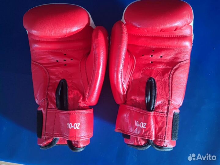 Боксерские перчатки