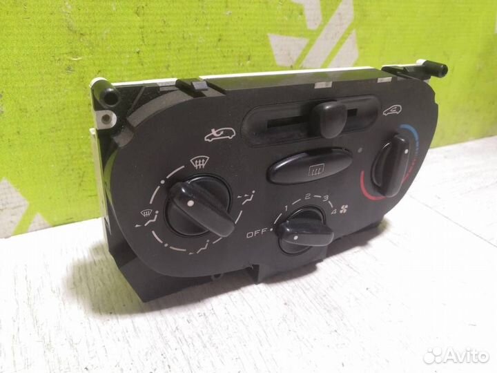 Блок управления печкой Пежо 206
