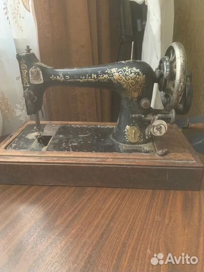 Швейная машина Singer