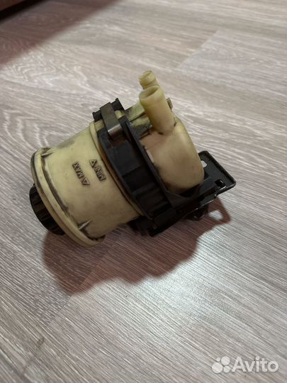 Бачок гур Renault Scenic-1