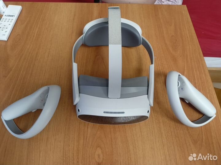 Vr шлем pico 4 128g + аксессуары