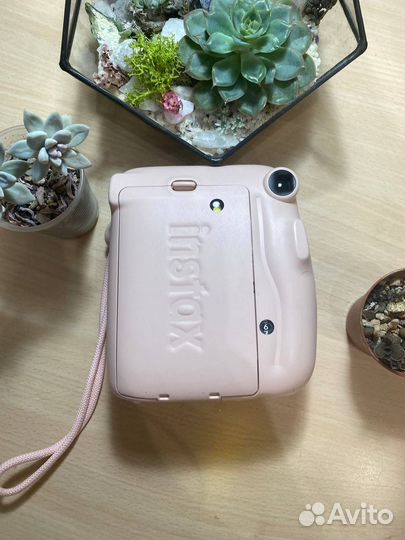 Плёночный фотоаппарат instax 11 mini