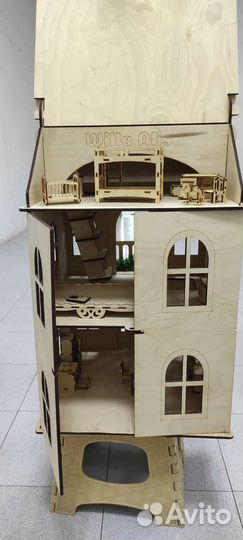 Детский игровой домик из дерева