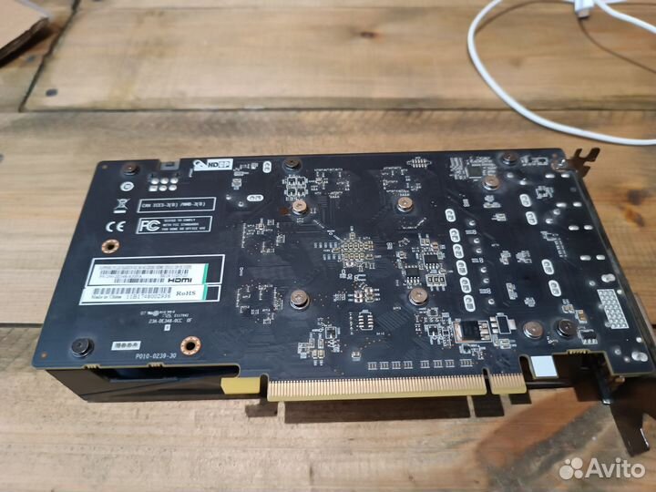 Видеокартаradeon RX 560 4GB Saphire Pulse