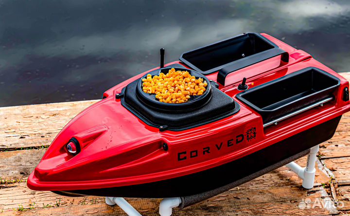 Кораблик для рыбалки и завоза прикормки