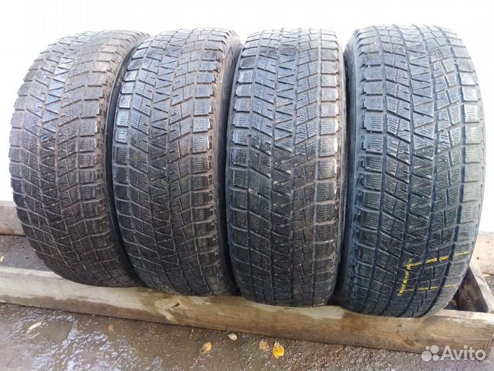 Bridgestone Blizzak DM-V1 235/65 R17