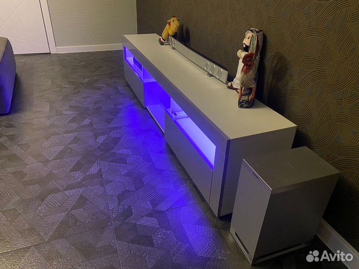 Тумба под телевизор