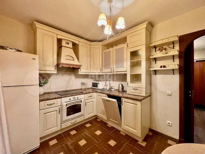 2-к. квартира, 64 м², 14/14 эт.