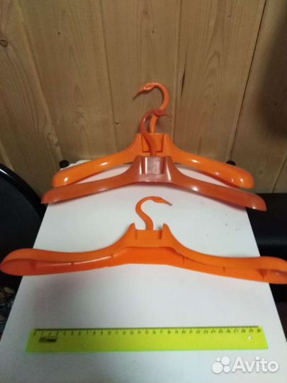 Вешалки-плечики (для одежды)