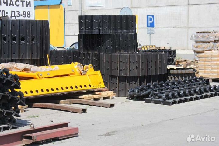 700-31-2827 Пластина стопорная бульдозера чтз б10