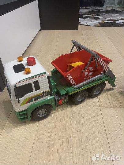 Игрушка грузовик