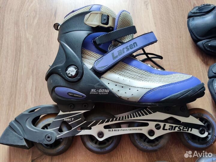 Коньки роликовые Larsen (43. р.) и комплект защиты