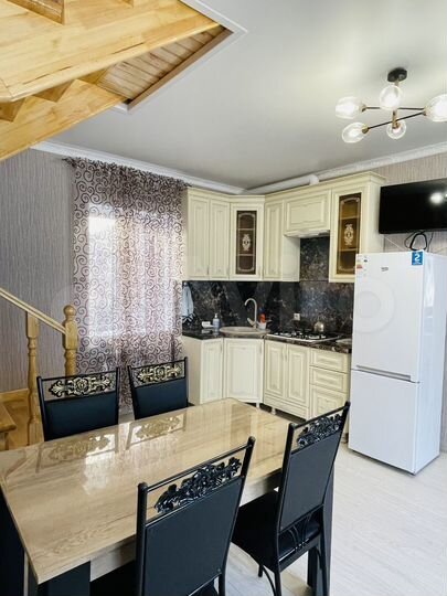 2-к. квартира, 60 м², 2/2 эт.