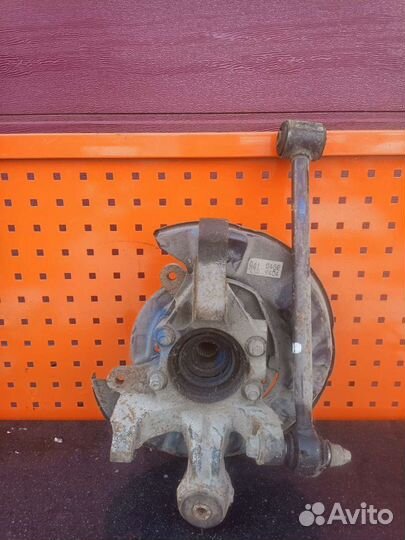 Кулак задний Lexus rx 300